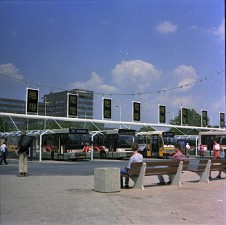 1991 - 1994 zuidooster Zuidooster autobusdiensten. Hier was in buschauffeur. Frappant is dat Zuidooster net was overgeschakeld van een...